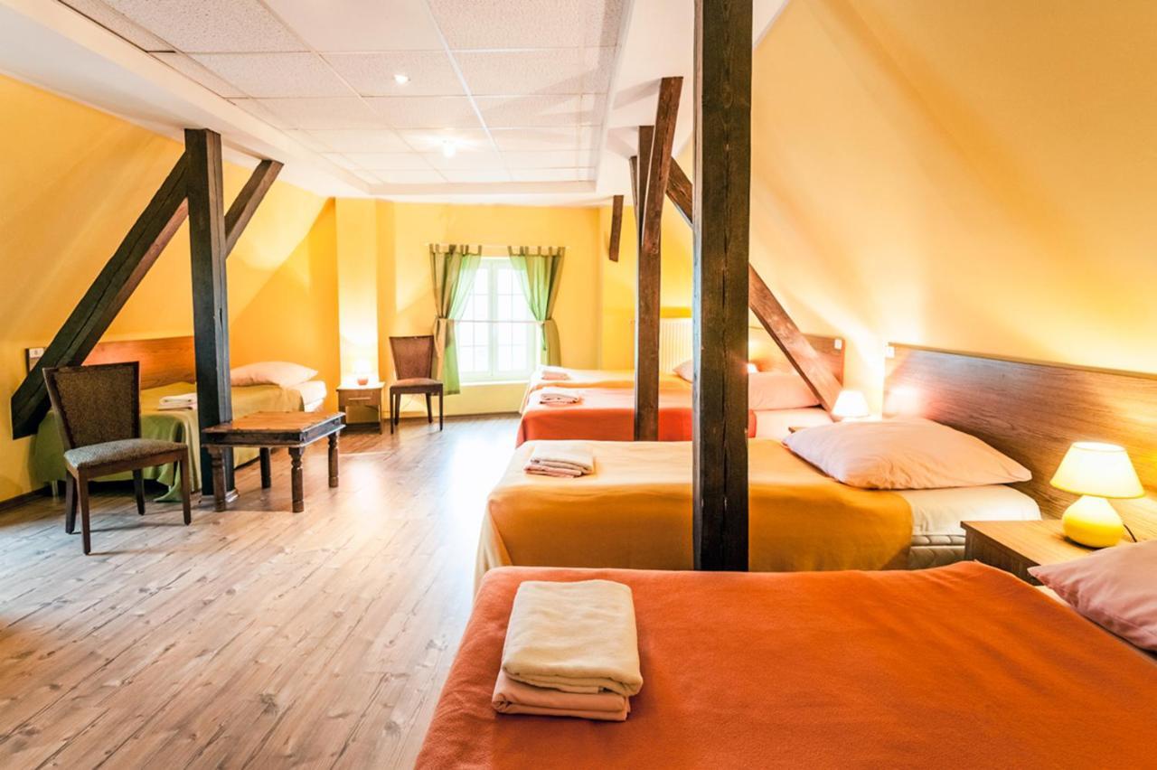 Melody Stary Rynek Poznan Hostel Exterior foto